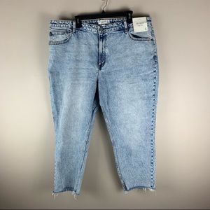 Abercrombie & Fitch NWT Curve Mom High Rise Acid Wash Jeans Size 20 short